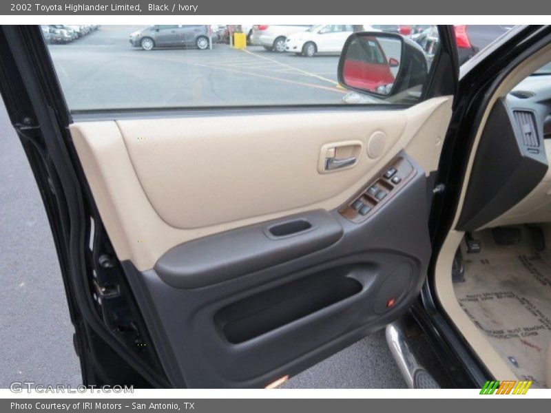 Black / Ivory 2002 Toyota Highlander Limited