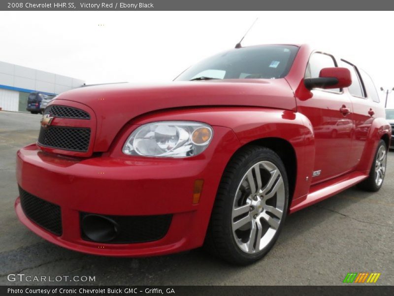 Front 3/4 View of 2008 HHR SS