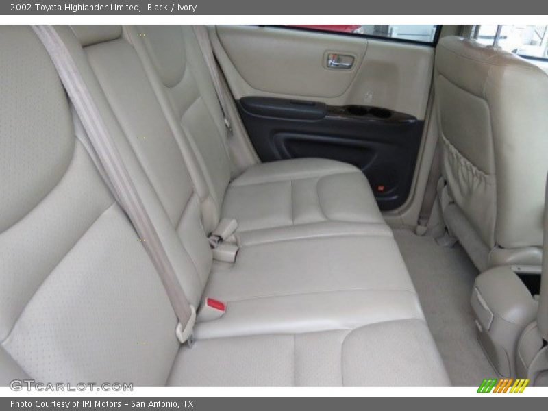 Black / Ivory 2002 Toyota Highlander Limited