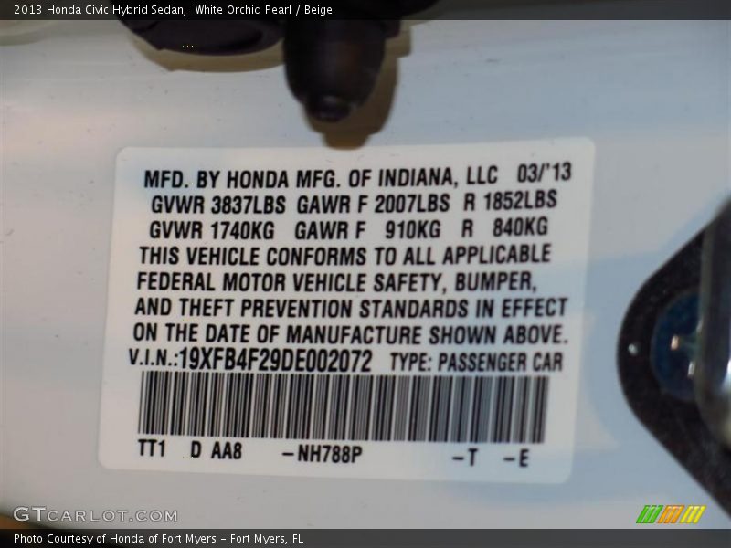 NH788P - 2013 Honda Civic Hybrid Sedan