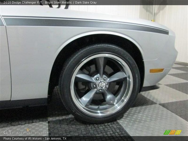 Bright Silver Metallic / Dark Slate Gray 2010 Dodge Challenger R/T