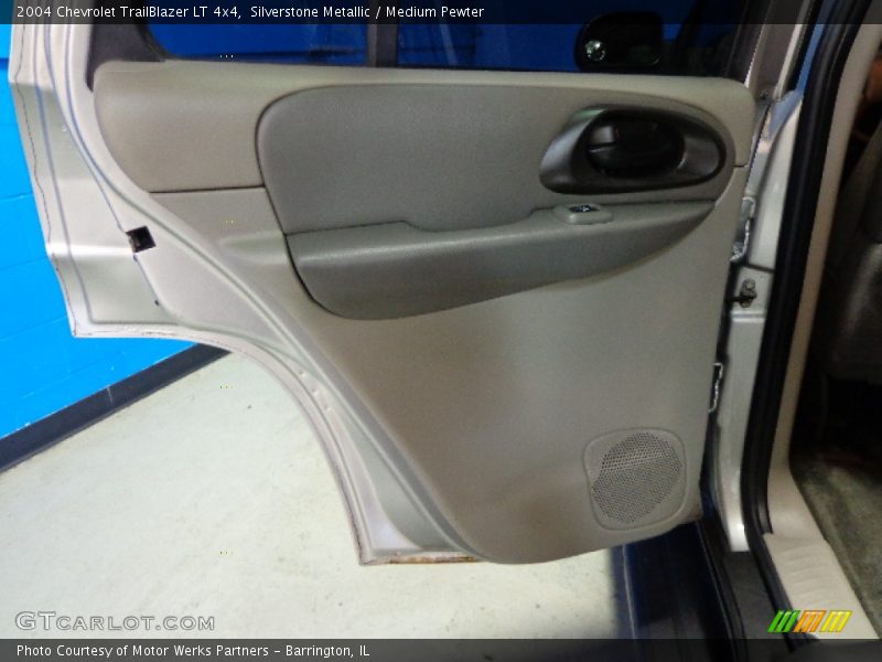 Silverstone Metallic / Medium Pewter 2004 Chevrolet TrailBlazer LT 4x4