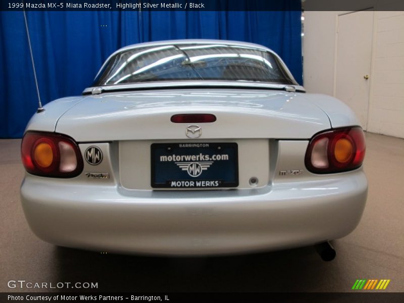 Highlight Silver Metallic / Black 1999 Mazda MX-5 Miata Roadster
