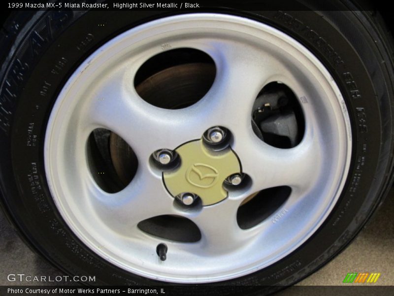 Highlight Silver Metallic / Black 1999 Mazda MX-5 Miata Roadster