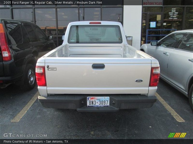 Silver Metallic / Medium Dark Flint 2005 Ford Ranger XL Regular Cab