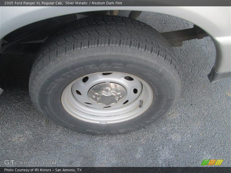 Silver Metallic / Medium Dark Flint 2005 Ford Ranger XL Regular Cab