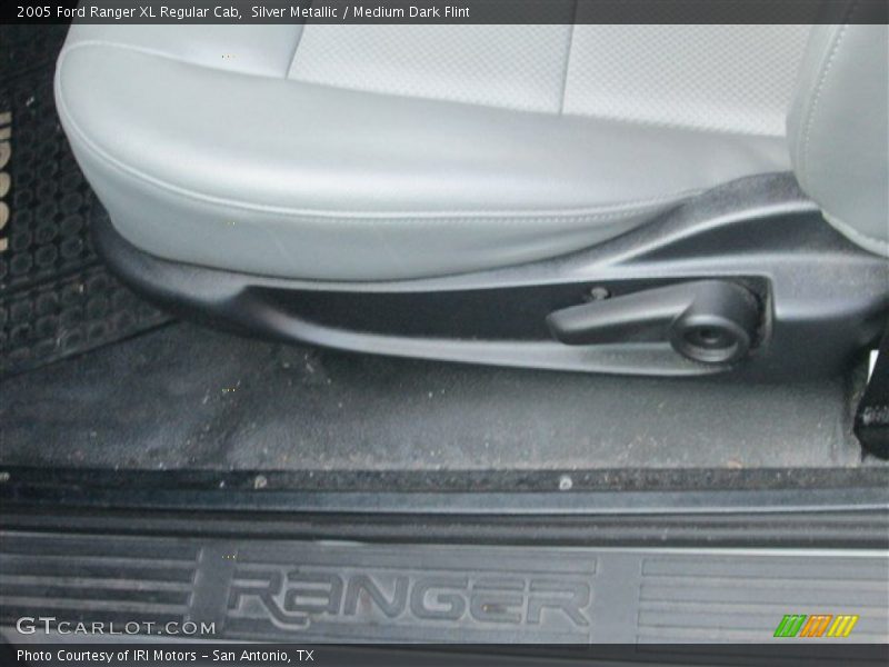 Silver Metallic / Medium Dark Flint 2005 Ford Ranger XL Regular Cab