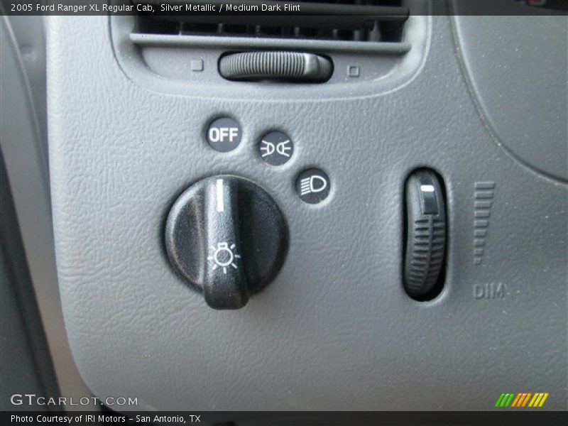 Silver Metallic / Medium Dark Flint 2005 Ford Ranger XL Regular Cab