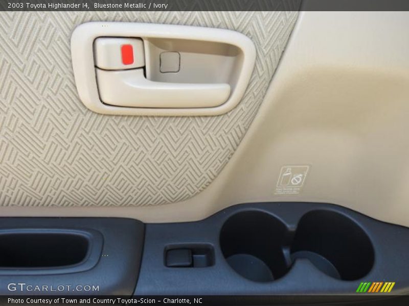 Bluestone Metallic / Ivory 2003 Toyota Highlander I4