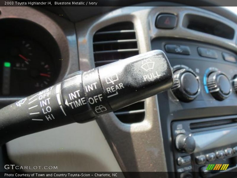 Bluestone Metallic / Ivory 2003 Toyota Highlander I4