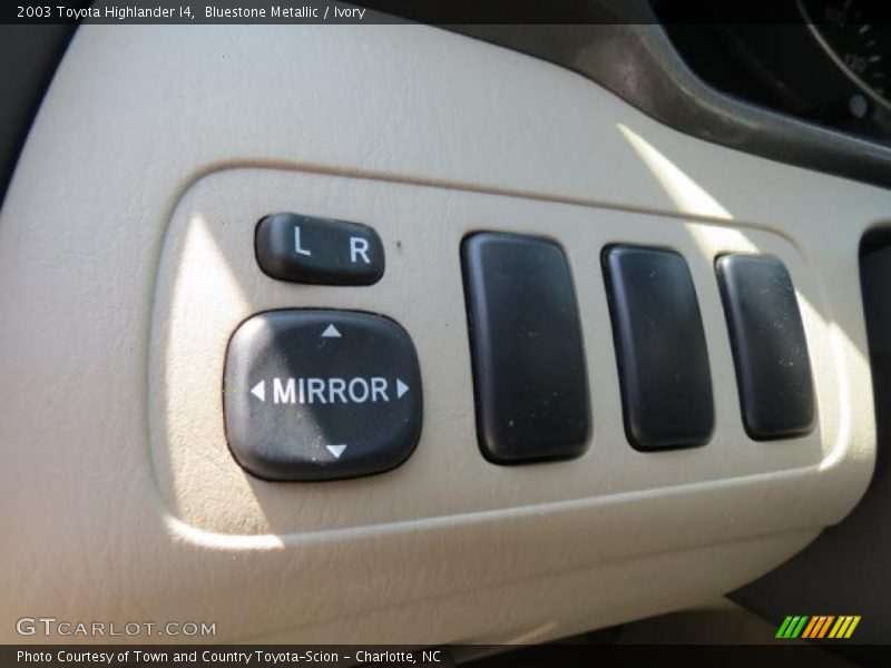 Bluestone Metallic / Ivory 2003 Toyota Highlander I4