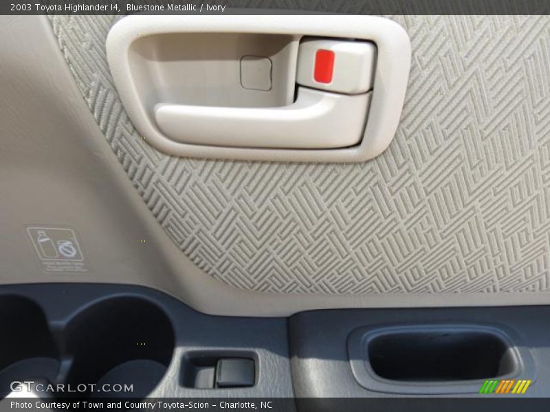 Bluestone Metallic / Ivory 2003 Toyota Highlander I4