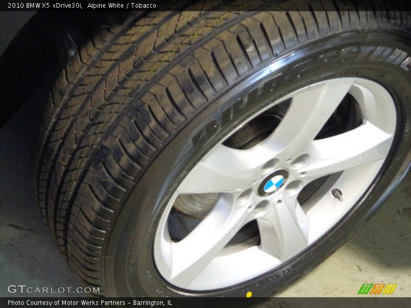 Alpine White / Tobacco 2010 BMW X5 xDrive30i