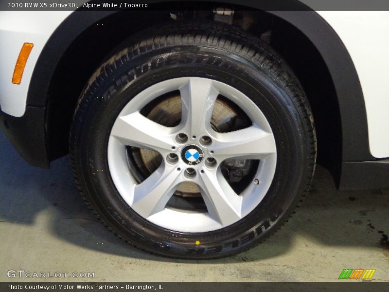 Alpine White / Tobacco 2010 BMW X5 xDrive30i