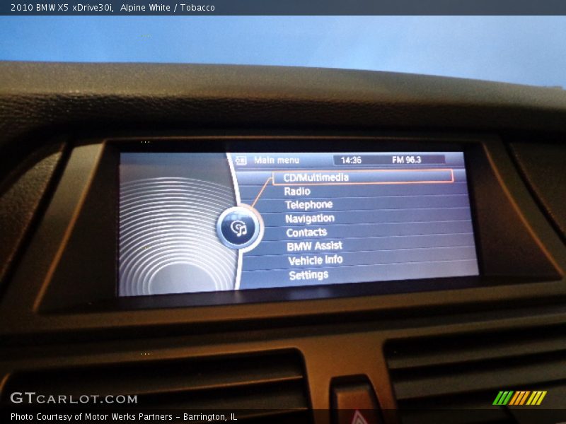 Alpine White / Tobacco 2010 BMW X5 xDrive30i