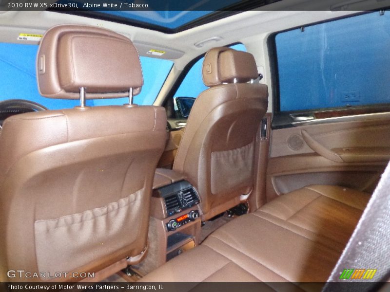 Alpine White / Tobacco 2010 BMW X5 xDrive30i