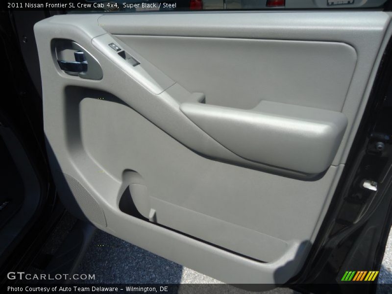 Super Black / Steel 2011 Nissan Frontier SL Crew Cab 4x4