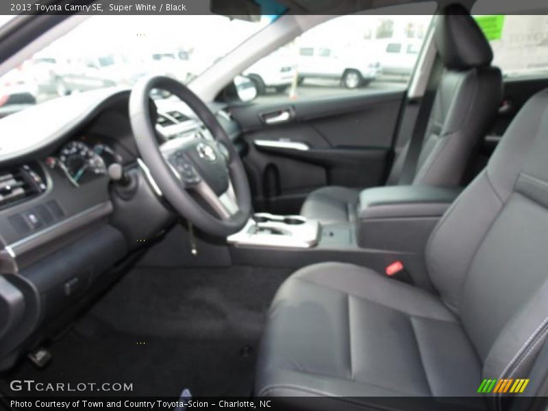 Super White / Black 2013 Toyota Camry SE