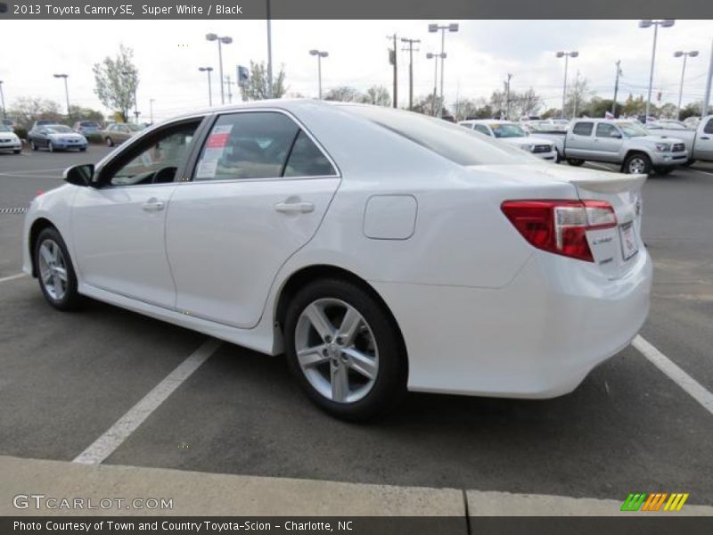 Super White / Black 2013 Toyota Camry SE