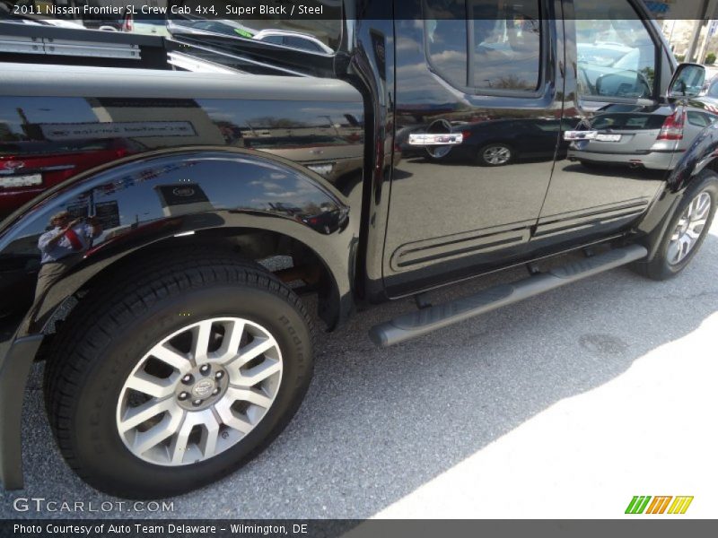 Super Black / Steel 2011 Nissan Frontier SL Crew Cab 4x4