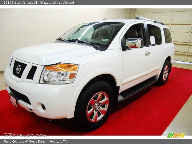 Front 3/4 View of 2010 Armada SE