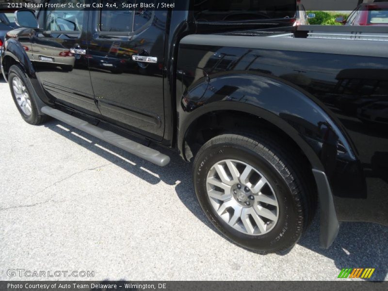 Super Black / Steel 2011 Nissan Frontier SL Crew Cab 4x4