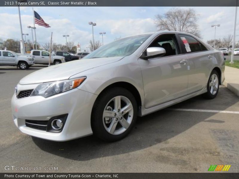 Classic Silver Metallic / Black 2013 Toyota Camry SE