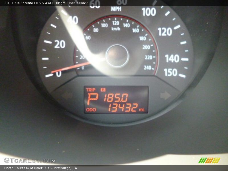 Bright Silver / Black 2013 Kia Sorento LX V6 AWD