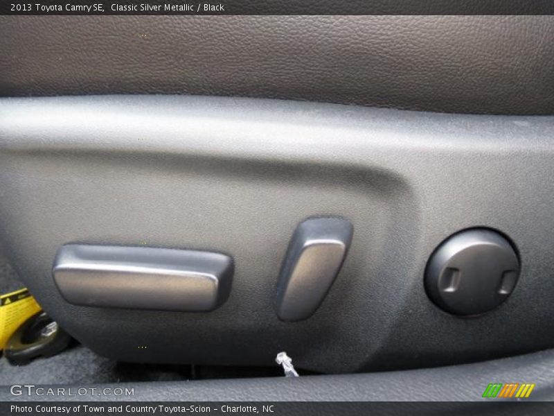 Classic Silver Metallic / Black 2013 Toyota Camry SE