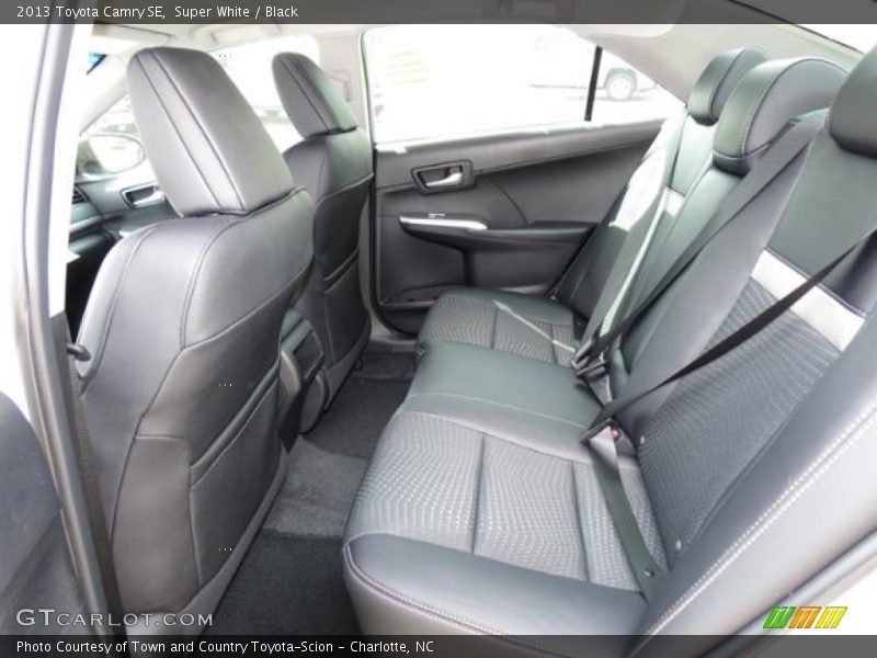 Super White / Black 2013 Toyota Camry SE