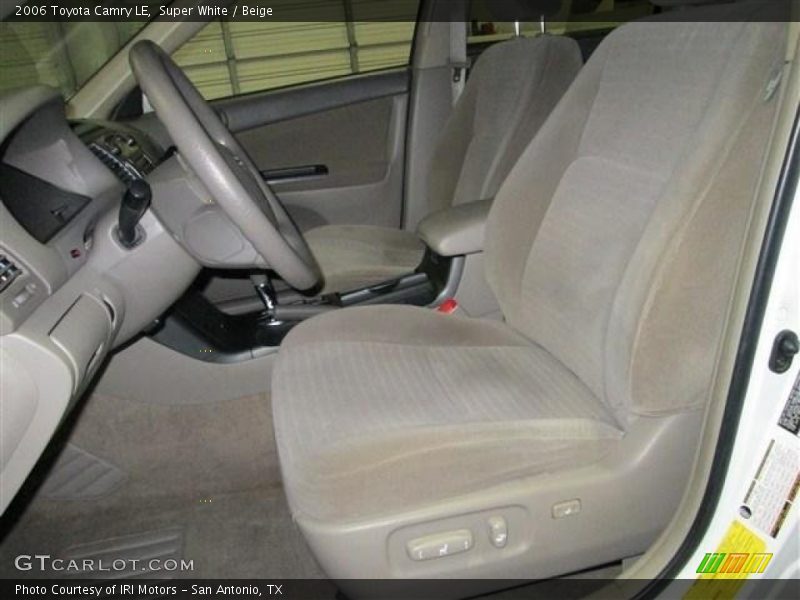 Super White / Beige 2006 Toyota Camry LE