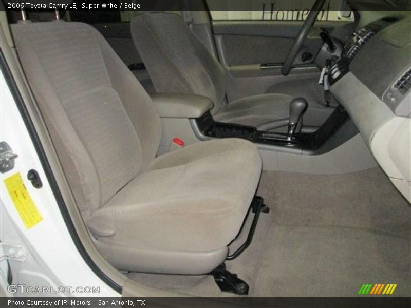 Super White / Beige 2006 Toyota Camry LE
