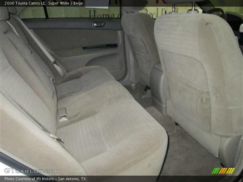 Super White / Beige 2006 Toyota Camry LE