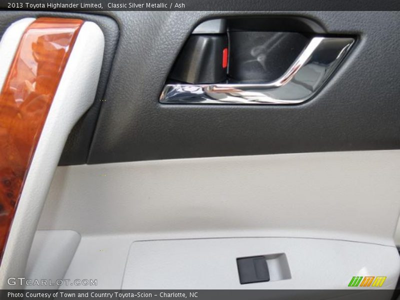 Classic Silver Metallic / Ash 2013 Toyota Highlander Limited