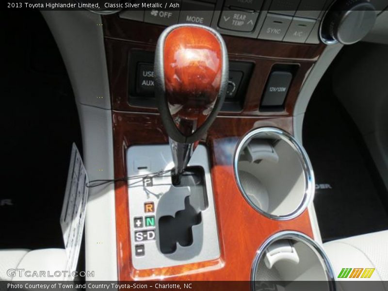 Classic Silver Metallic / Ash 2013 Toyota Highlander Limited