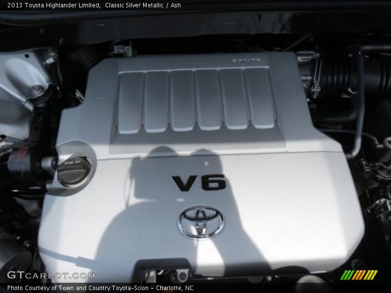 Classic Silver Metallic / Ash 2013 Toyota Highlander Limited
