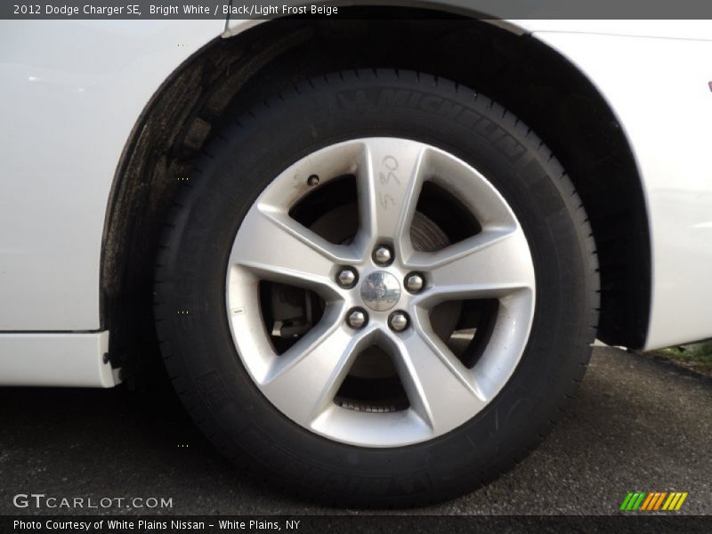 Bright White / Black/Light Frost Beige 2012 Dodge Charger SE