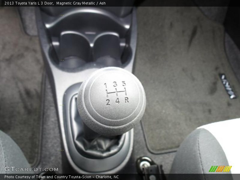 Magnetic Gray Metallic / Ash 2013 Toyota Yaris L 3 Door