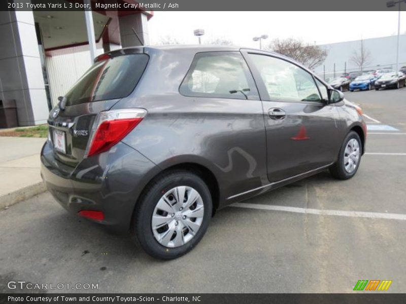 Magnetic Gray Metallic / Ash 2013 Toyota Yaris L 3 Door