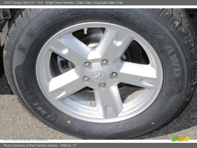  2007 Nitro SXT 4x4 Wheel