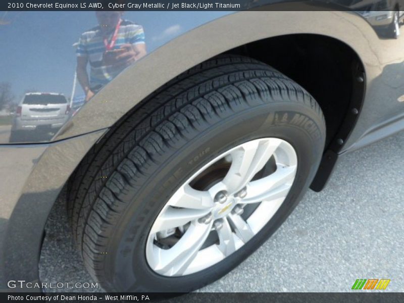 Cyber Gray Metallic / Jet Black/Light Titanium 2010 Chevrolet Equinox LS AWD