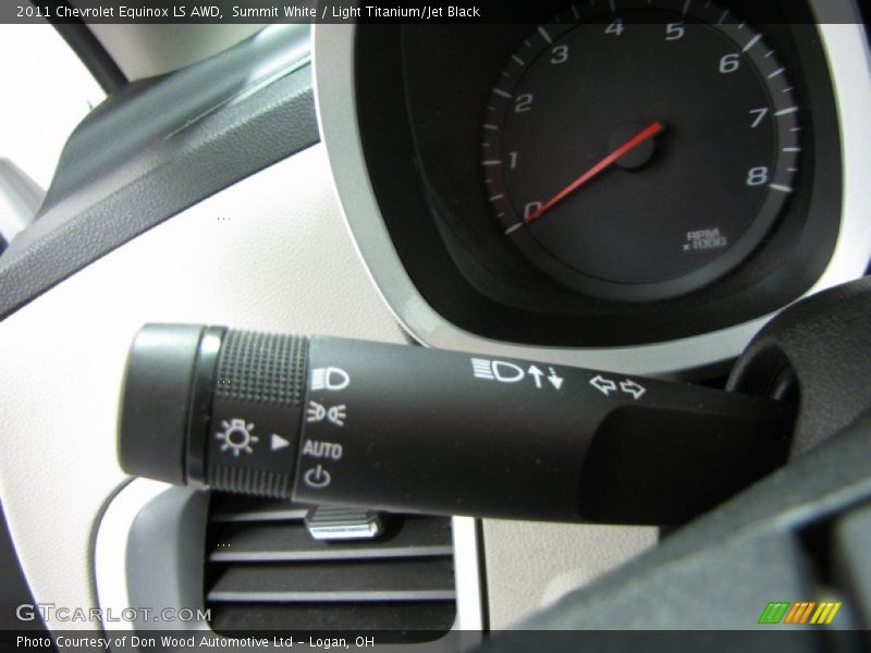 Summit White / Light Titanium/Jet Black 2011 Chevrolet Equinox LS AWD