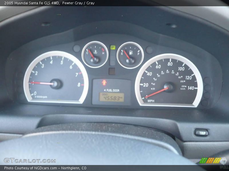 Pewter Gray / Gray 2005 Hyundai Santa Fe GLS 4WD
