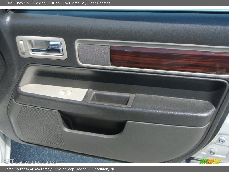 Brilliant Silver Metallic / Dark Charcoal 2009 Lincoln MKZ Sedan