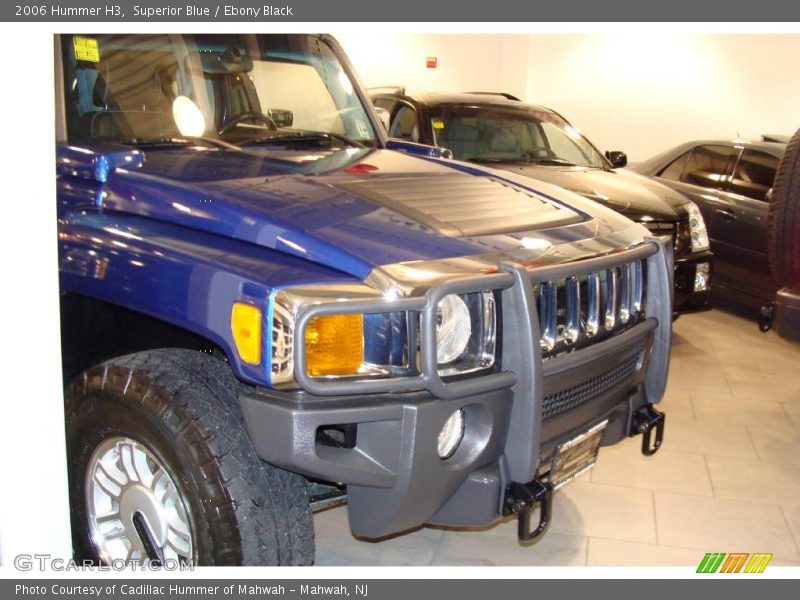 Superior Blue / Ebony Black 2006 Hummer H3