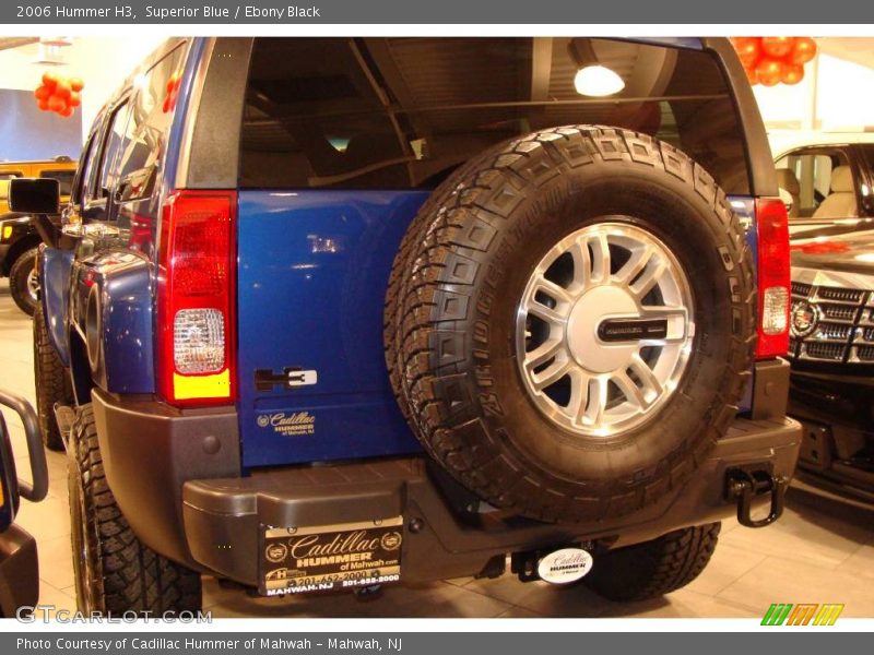 Superior Blue / Ebony Black 2006 Hummer H3