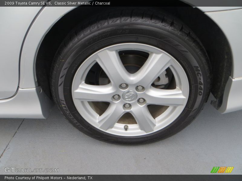 Classic Silver Metallic / Charcoal 2009 Toyota Camry SE V6