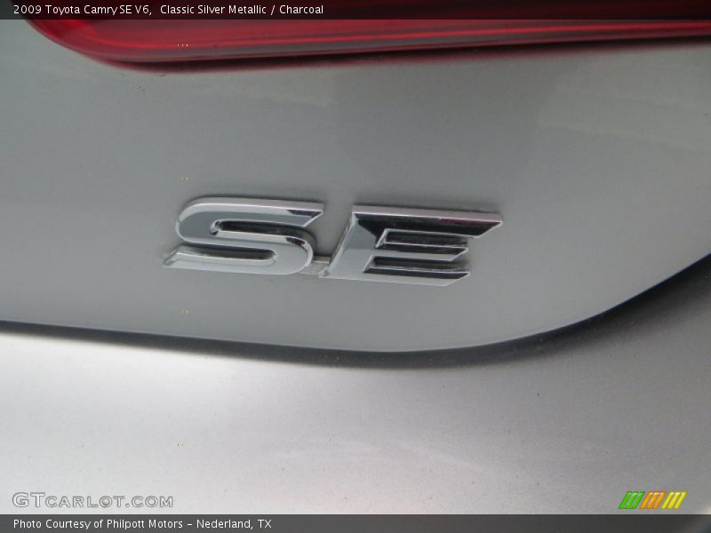 Classic Silver Metallic / Charcoal 2009 Toyota Camry SE V6
