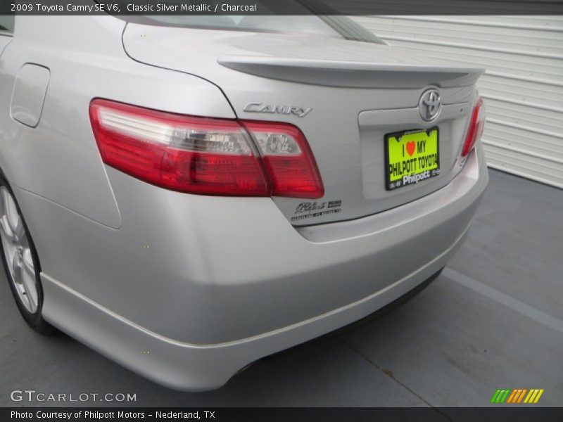 Classic Silver Metallic / Charcoal 2009 Toyota Camry SE V6