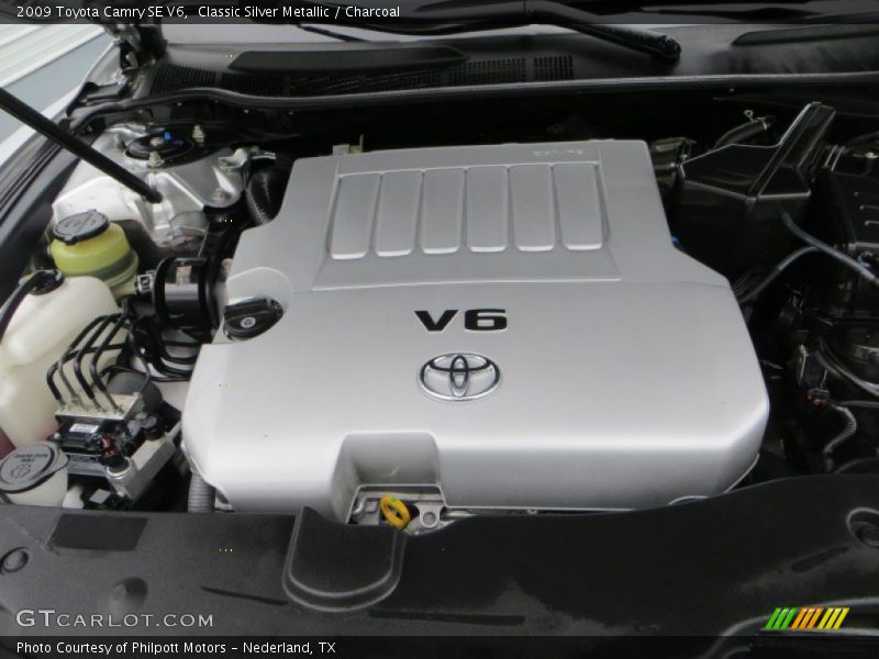 Classic Silver Metallic / Charcoal 2009 Toyota Camry SE V6